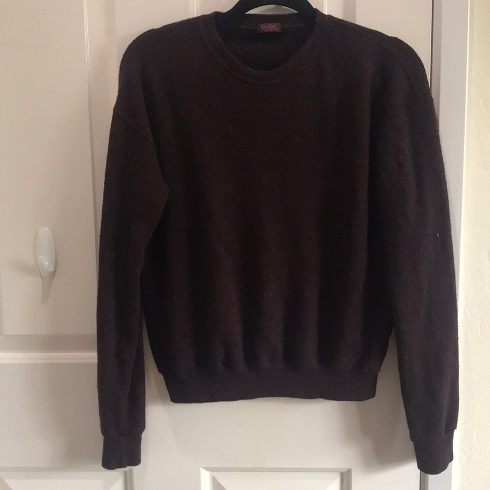 burgundy sweatshirt top